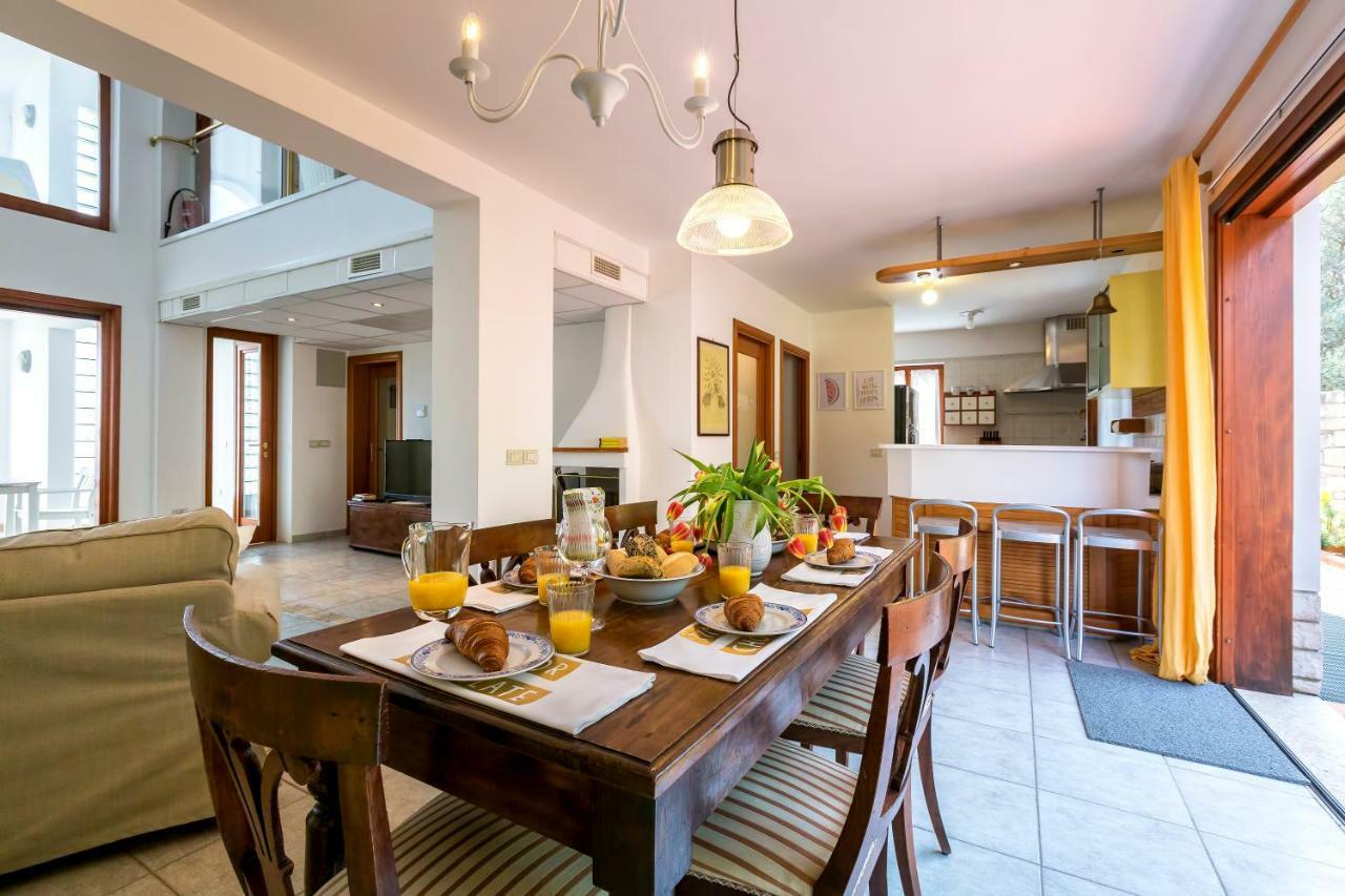 וולי לוסיניי Villa Alma מראה חיצוני תמונה